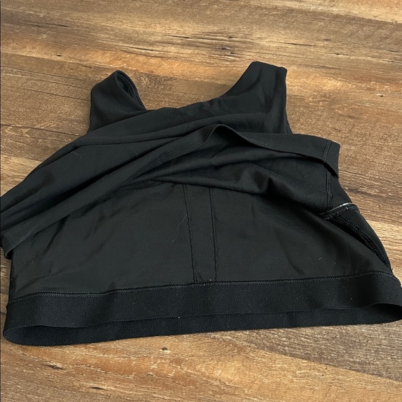 Athleta Conscious Crop Black Medium - Picture 7 of 7